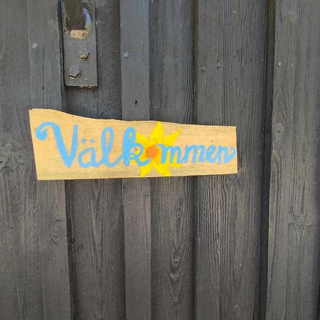 Villa Karllösa Värdshem&Creperie Målilla Exteriör bild