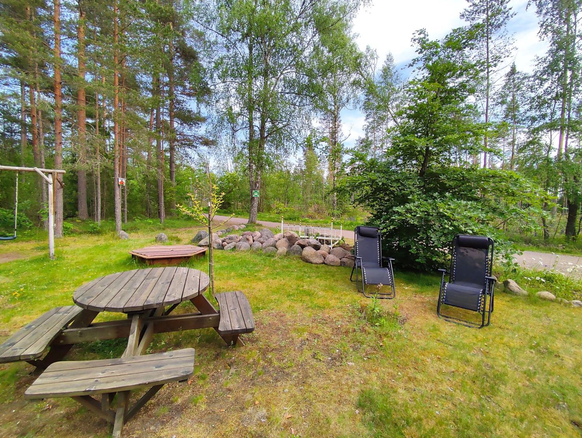 Villa Karllösa Värdshem&Creperie Målilla Exteriör bild